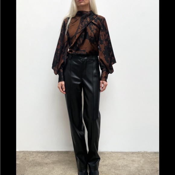 ZARA PRINTED BLOUSE WITH BOW - Picture 3 of 10